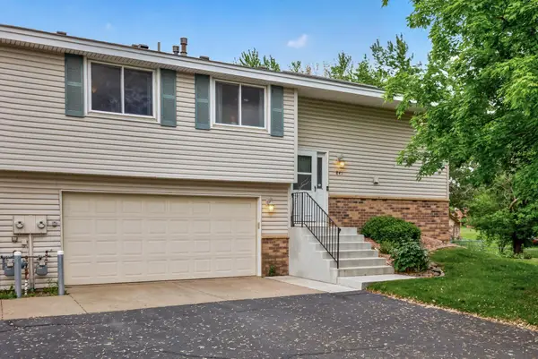 841 Evergreen Circle, Burnsville, MN 55337