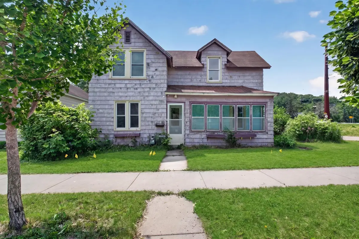 515 N Cedar Street, Chaska, MN 55318 - #1