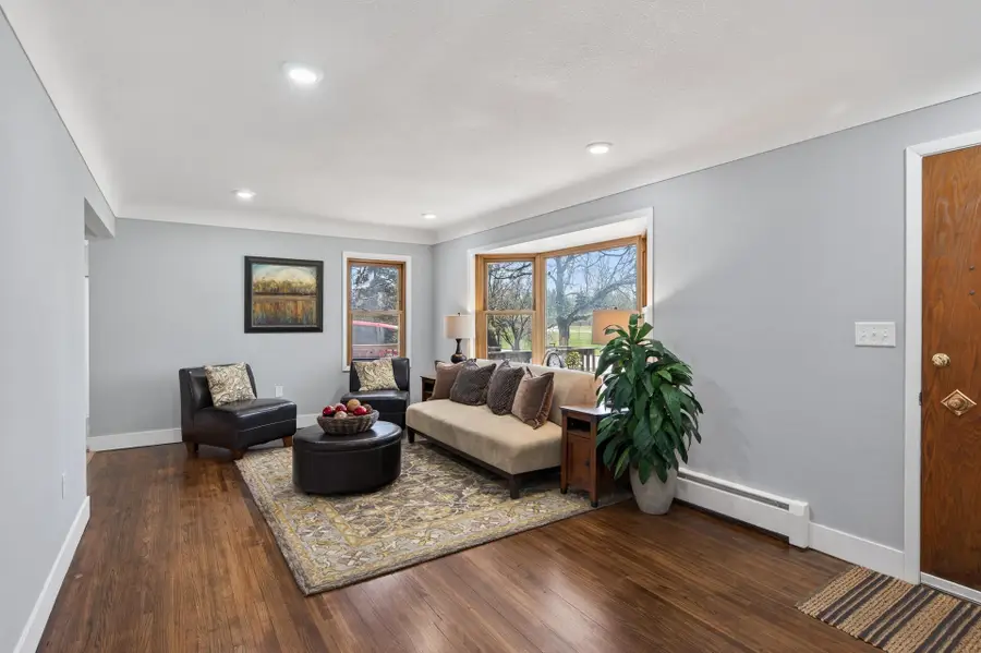 31 Demont Avenue E, Little Canada, MN 55117 - #2