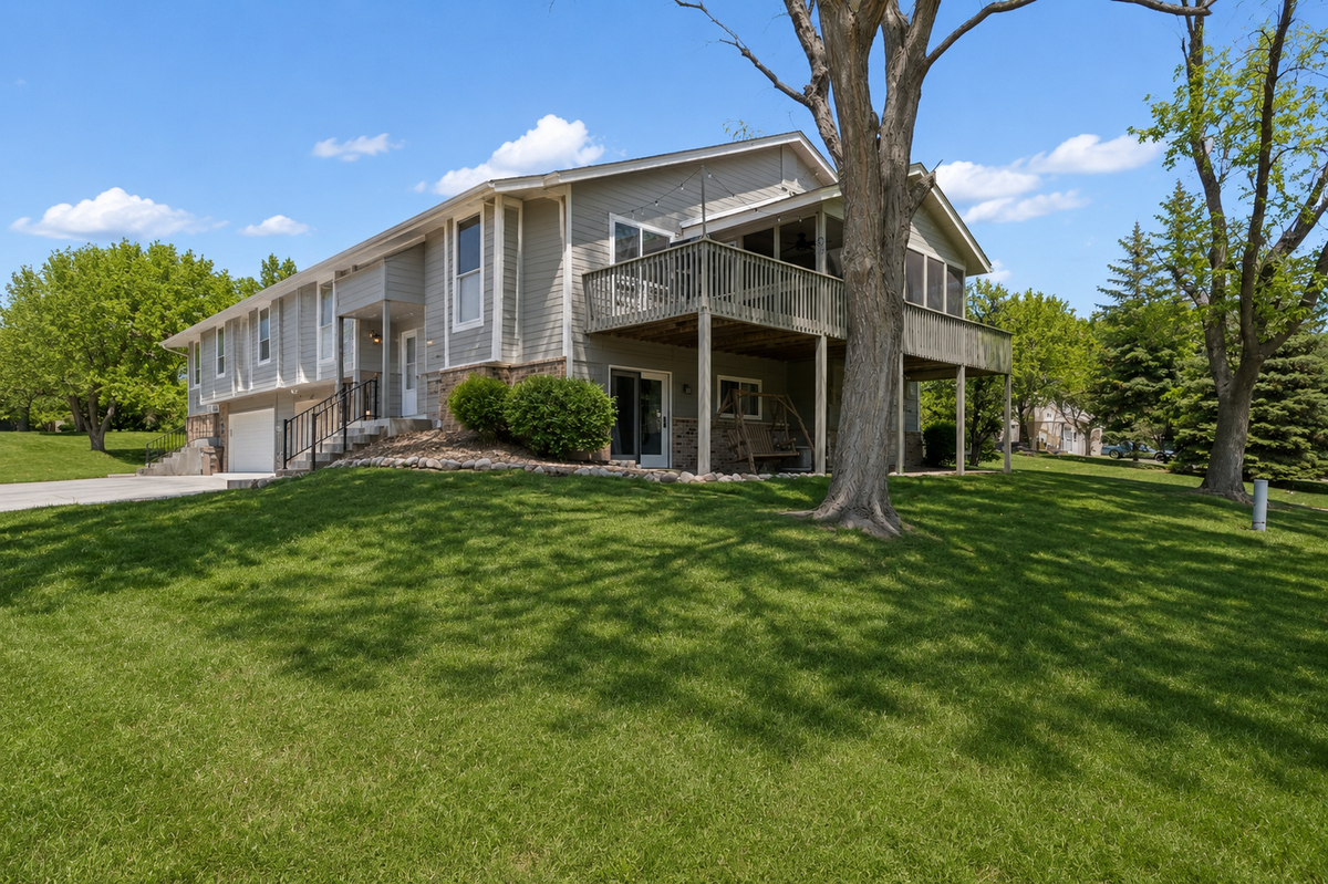 13746 84th Place N, Maple Grove, MN 55369 - #1