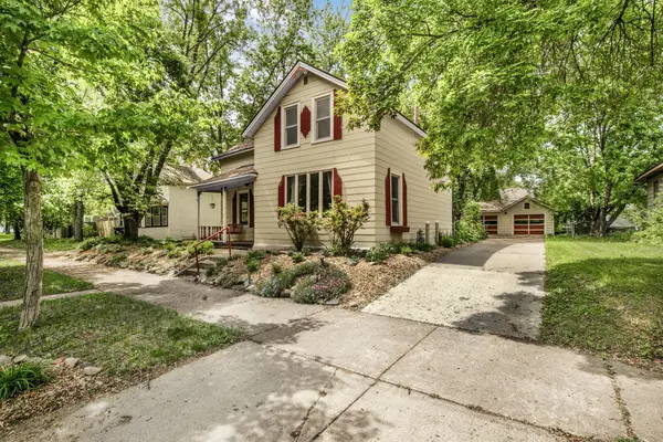 615 10th Avenue N, Saint Cloud, MN 56303