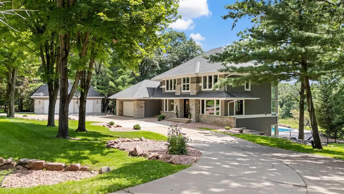 9 Red Forest Way, North Oaks, MN 55127 - #1