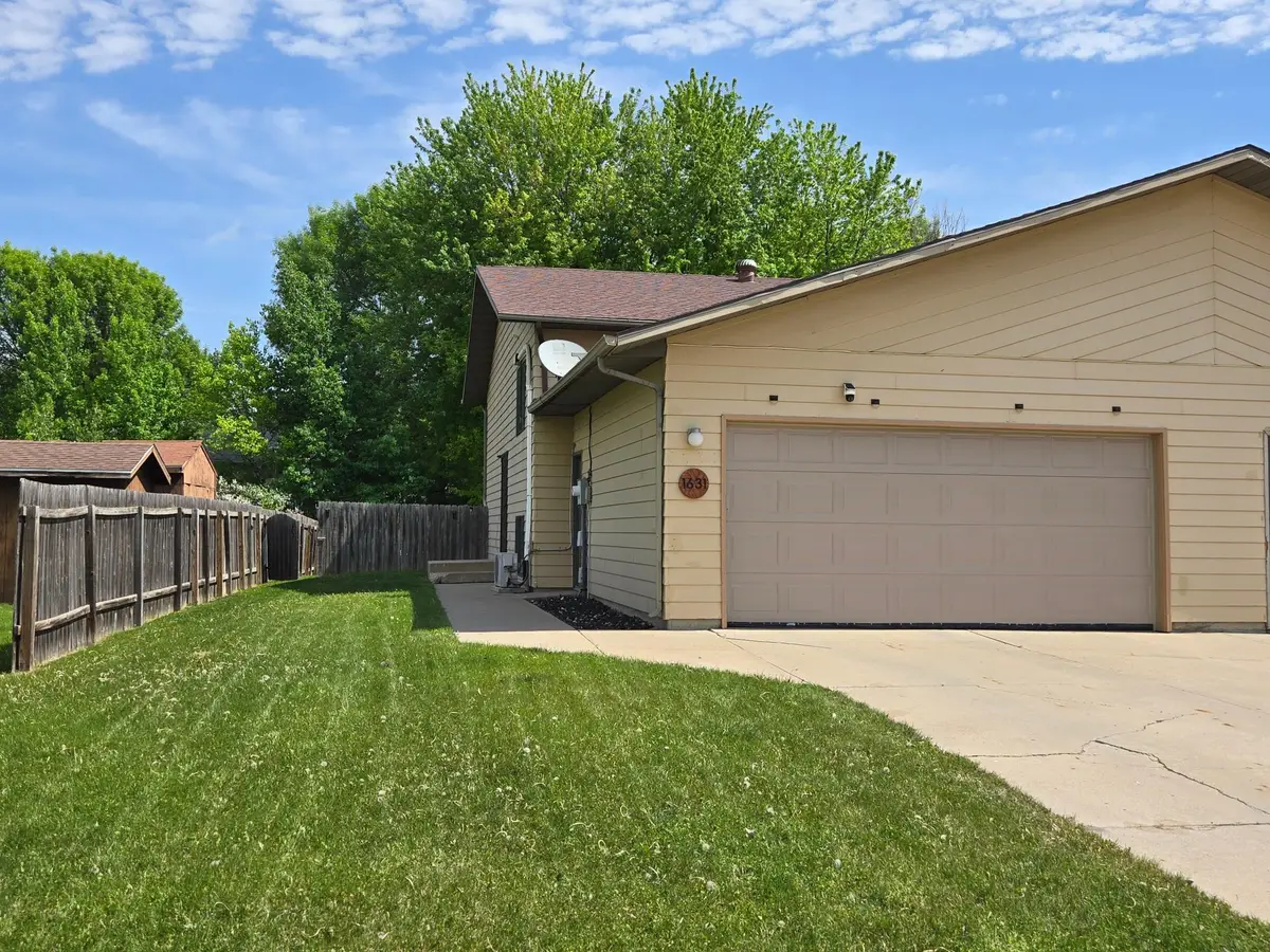 1631 31st Avenue S, Fargo, ND 58103 - #1