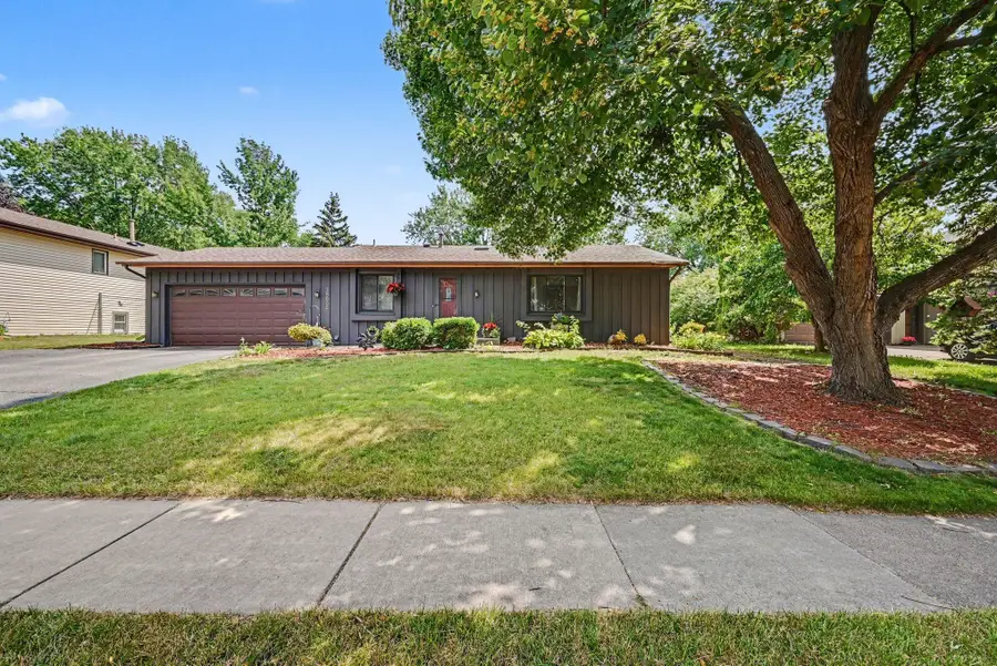 15632 Heywood Way, Apple Valley, MN 55124 - #3