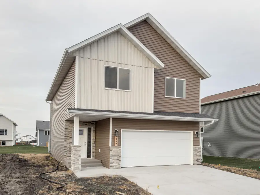 6227 87th Avenue S, Horace, ND 58047 - #2