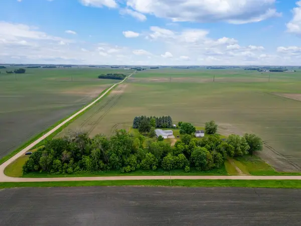 25975 630th Avenue, Alden, MN 56009
