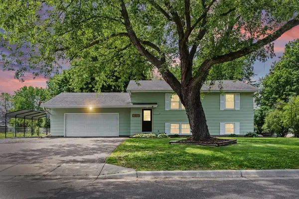 19815 Chili Avenue, Farmington, MN 55024