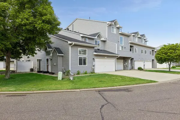 670 Kingfisher Lane #G, Woodbury, MN 55125