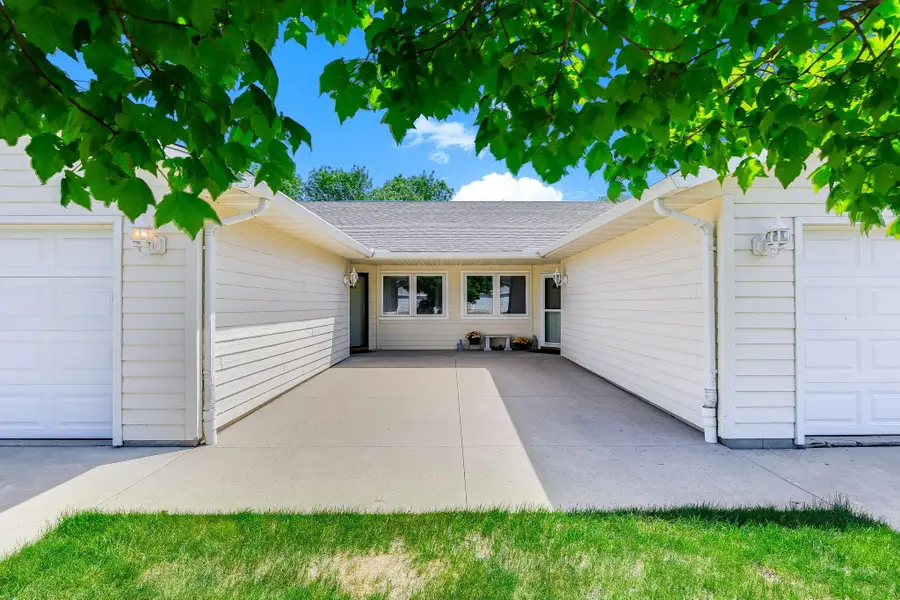 1096 Prairie View Drive Sw, Hutchinson, MN 55350 - #3