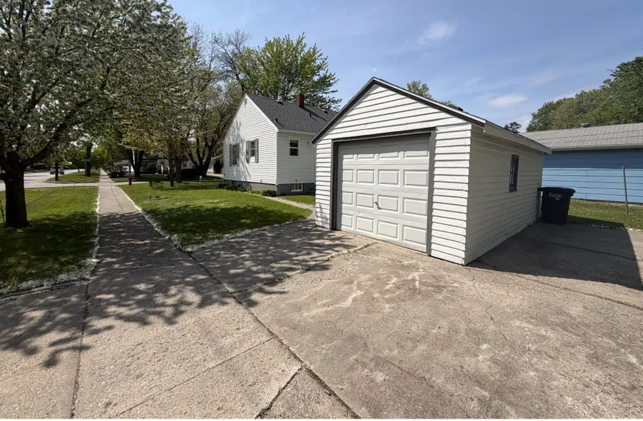 1630 14th Street S, Fargo, ND 58103 - #3