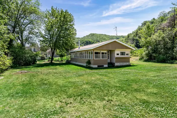 25066 Gull Lane, Winona, MN 55987