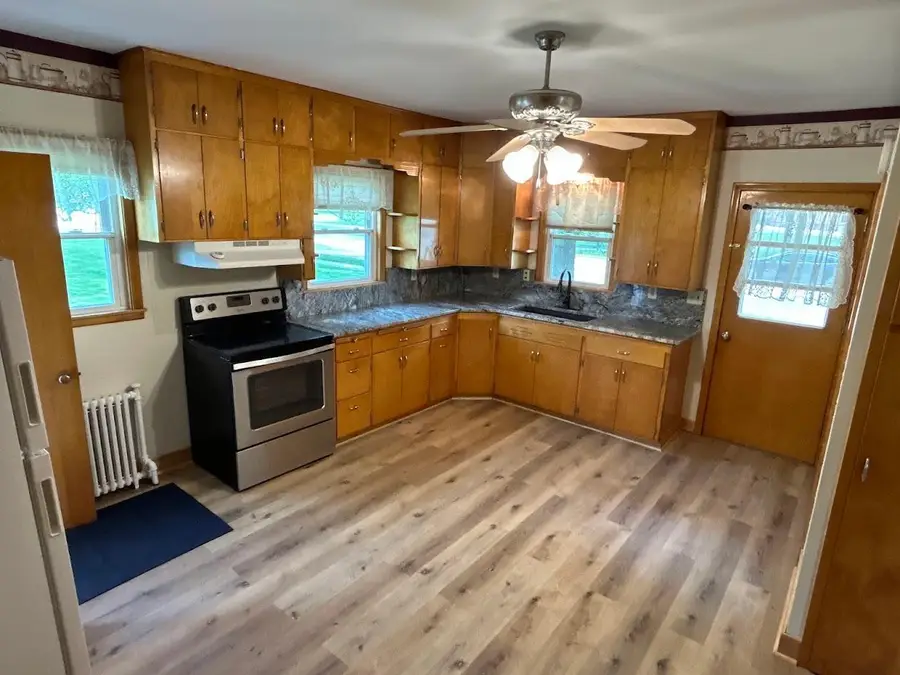 10 Park Street N, Fairfax, MN 55332 - #2
