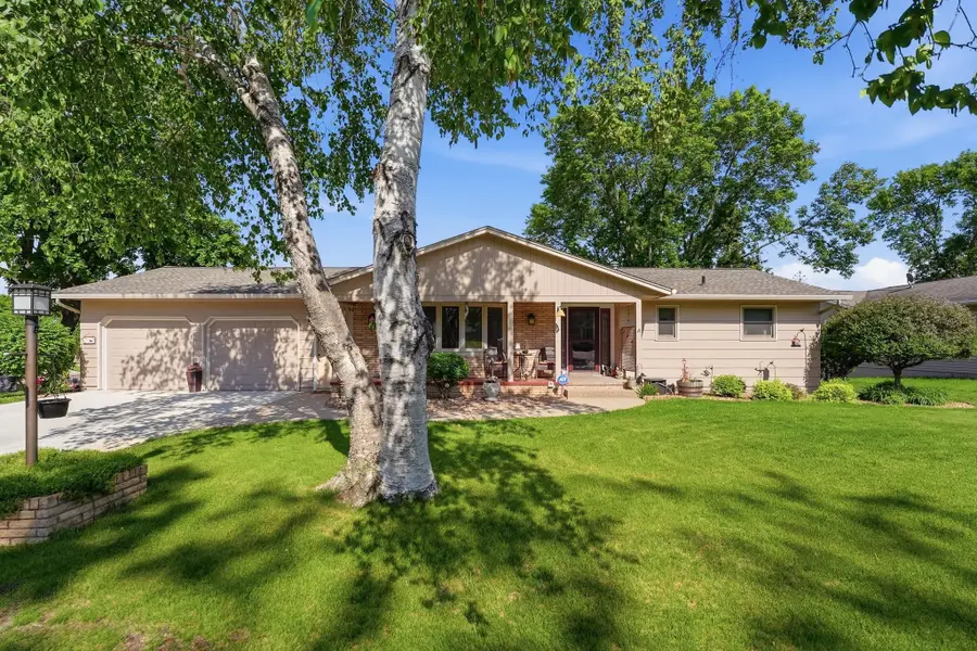 1709 6th Street Sw, Willmar, MN 56201 - #2