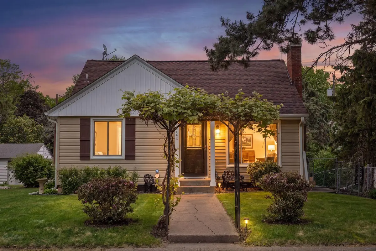2744 Zenith Avenue N, Robbinsdale, MN 55422 - #1