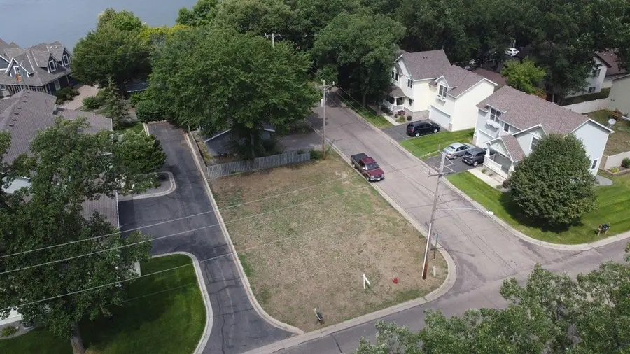 206 Montana Avenue, Big Lake, MN 55309 - #2