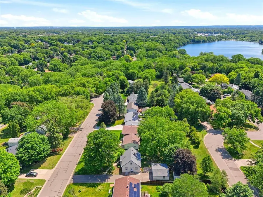 568 Shryer Avenue W, Roseville, MN 55113 - #3