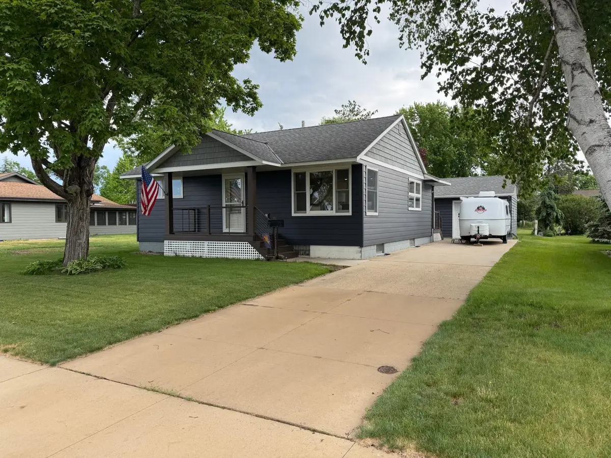 544 Oak Street N, Sauk Centre, MN 56378 - #1