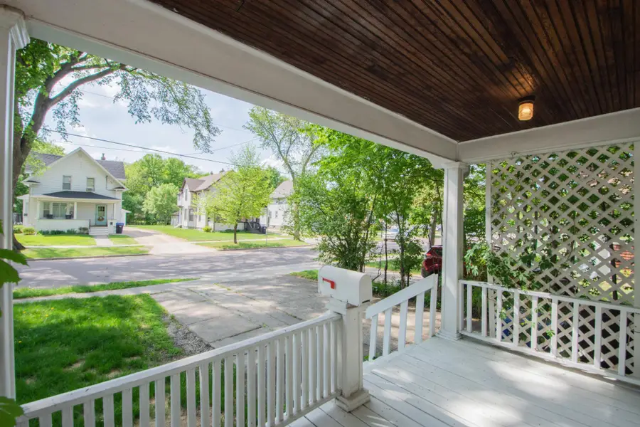 1007 11th Street N, Fargo, ND 58102 - #2
