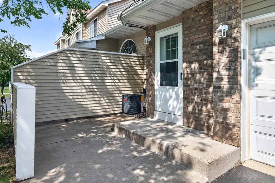 1133 Pecks Woods Drive, New Brighton, MN 55112 - #3