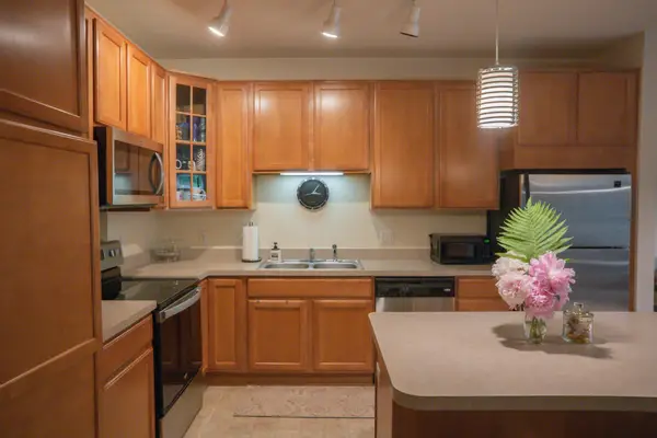 7100 Metro Boulevard #113, Edina, MN 55439