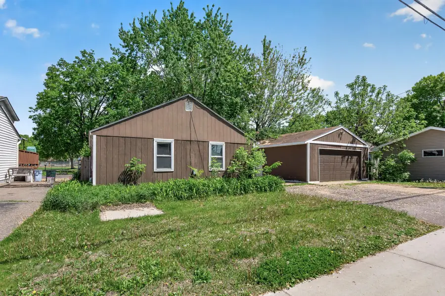 225 6th Avenue Se, Osseo, MN 55369 - #2