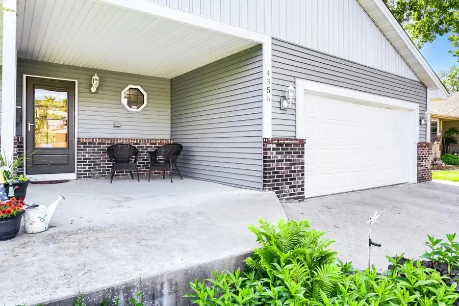 4356 Grimes Avenue N, Robbinsdale, MN 55422 - #3