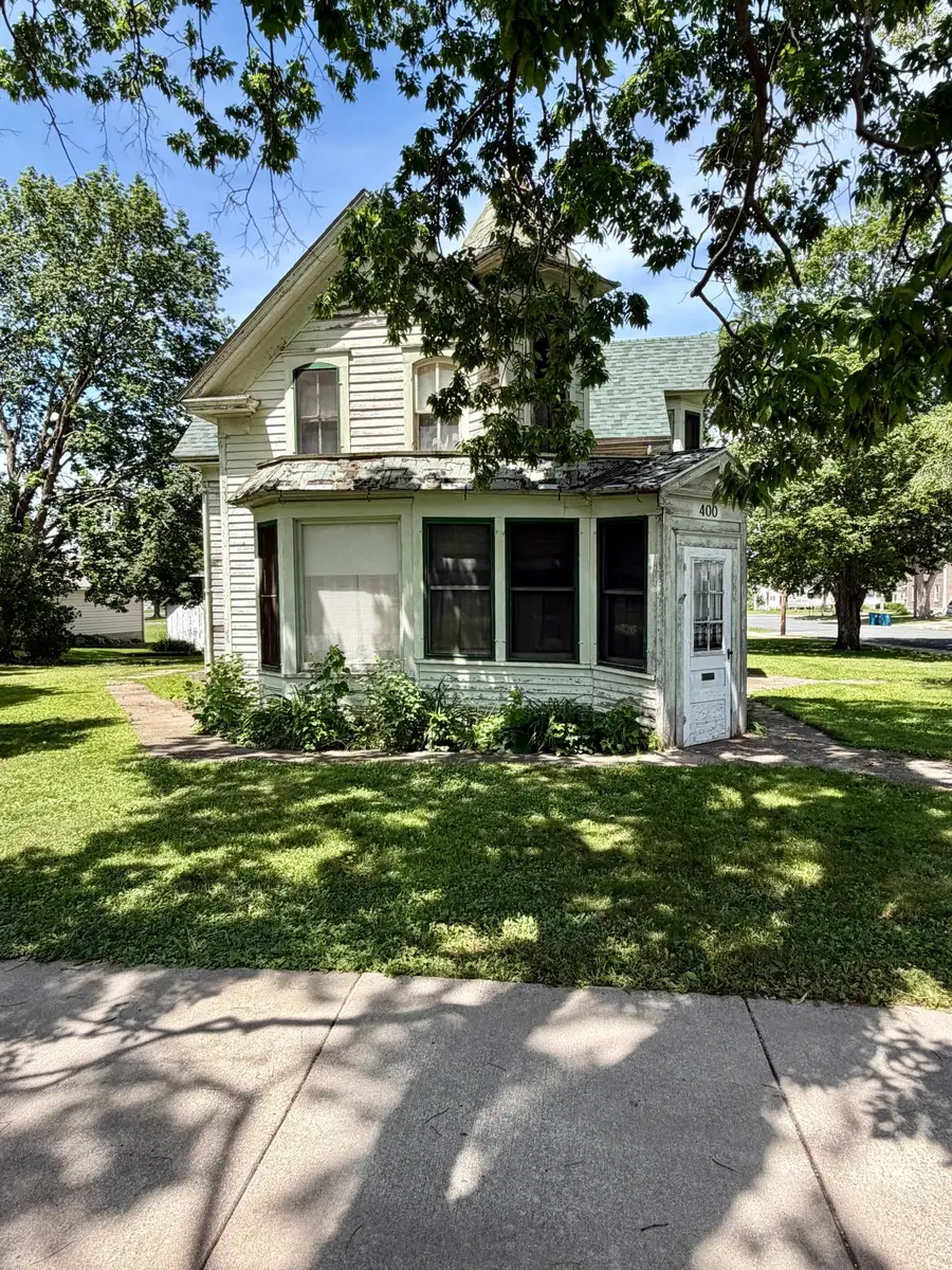 400 W Main Street, Belle Plaine, MN 56011 - #2