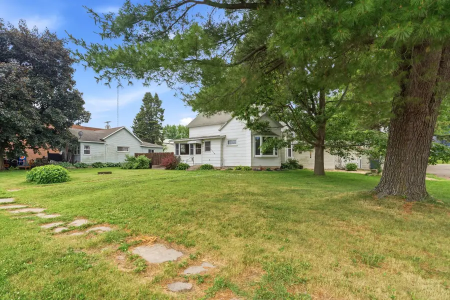 95 1st Avenue Ne, Elgin, MN 55932 - #3