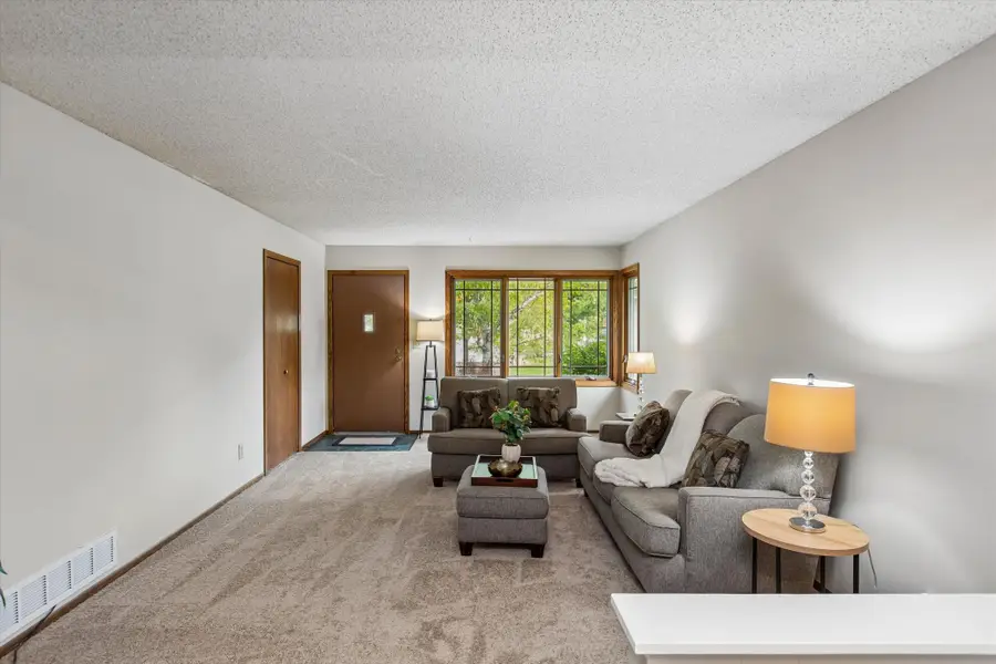 1493 Arundel Street, Saint Paul, MN 55117 - #2