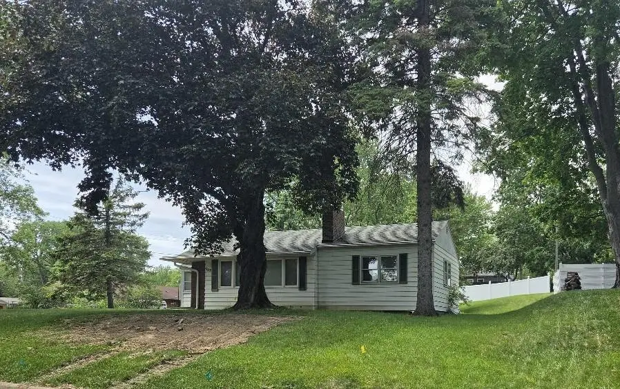 2901 Kyle Avenue N, Golden Valley, MN 55422 - #2