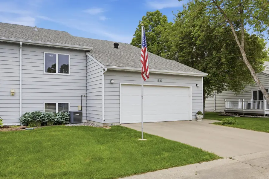 1820 34th Street S, Fargo, ND 58103 - #2
