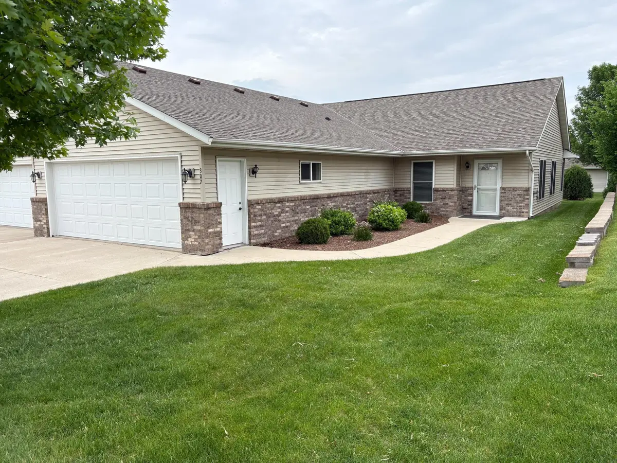 307 Aspenwood Drive, Redwood Falls, MN 56283 - #1
