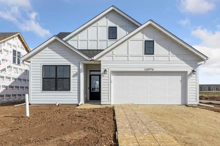 10930 37th Street N, Lake Elmo, MN 55042 - #2
