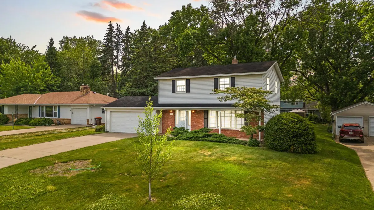 2195 Burr Street N, Maplewood, MN 55117 - #1