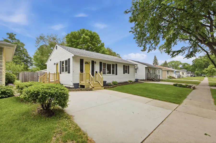 1529 3rd Street N, Fargo, ND 58102 - #2