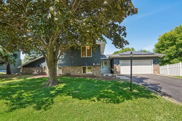 425 Crestview Drive S, Maplewood, MN 55119