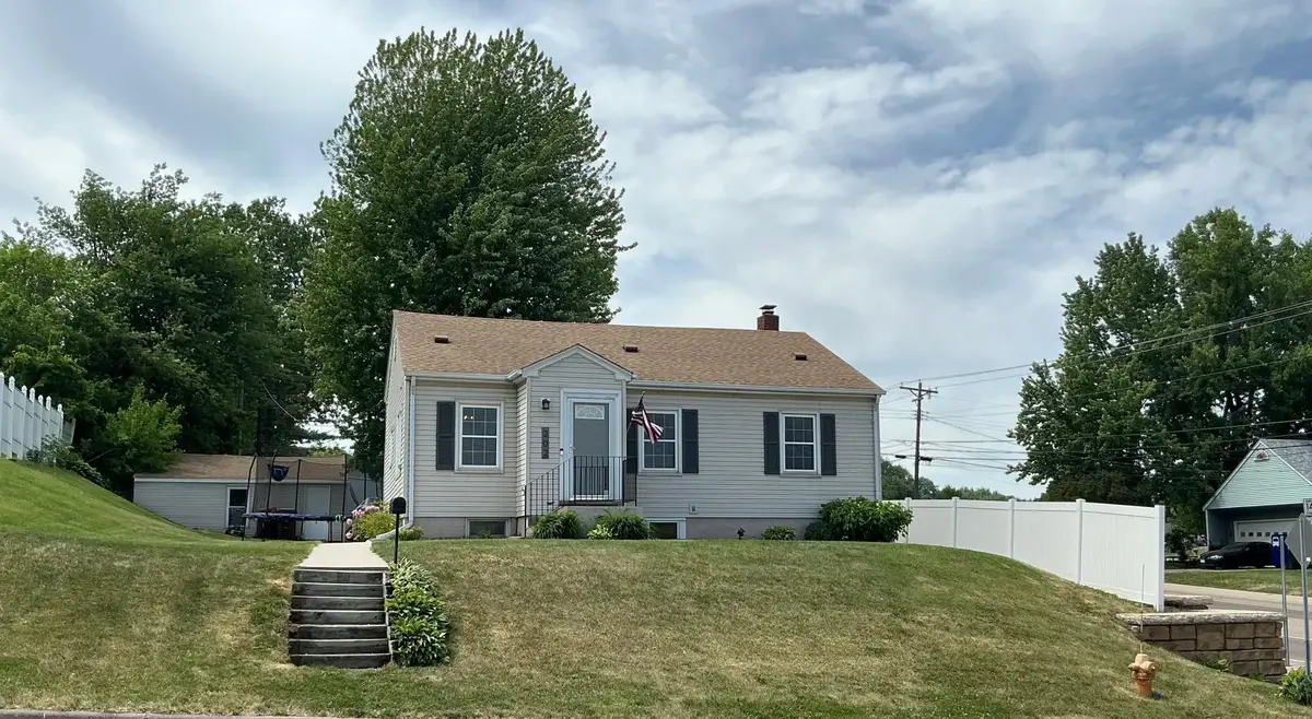 202 19th Avenue S, South Saint Paul, MN 55075 - #1