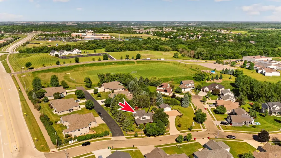 2537 Lisa Lane Ne, Rochester, MN 55906 - #2