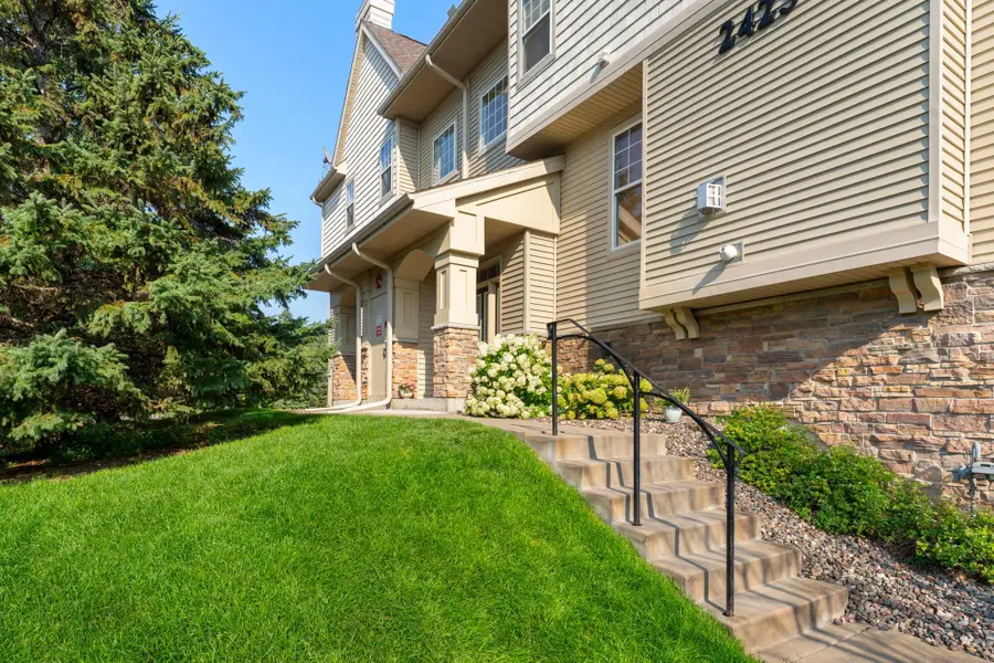 2423 NE 121 Circle Ne #F, Blaine, MN 55449 - #2
