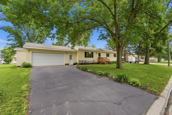 516 Nelson Avenue, Belgrade, MN 56312