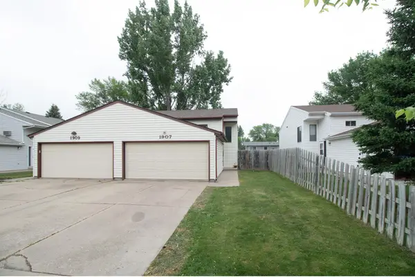 1907 29th Avenue S, Fargo, ND 58103