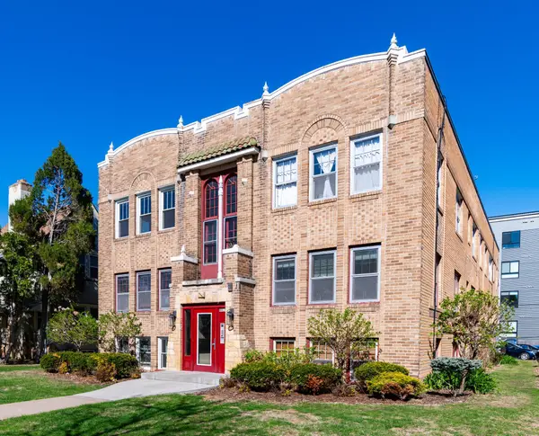 4415 Chowen Avenue S #201, Minneapolis, MN 55410