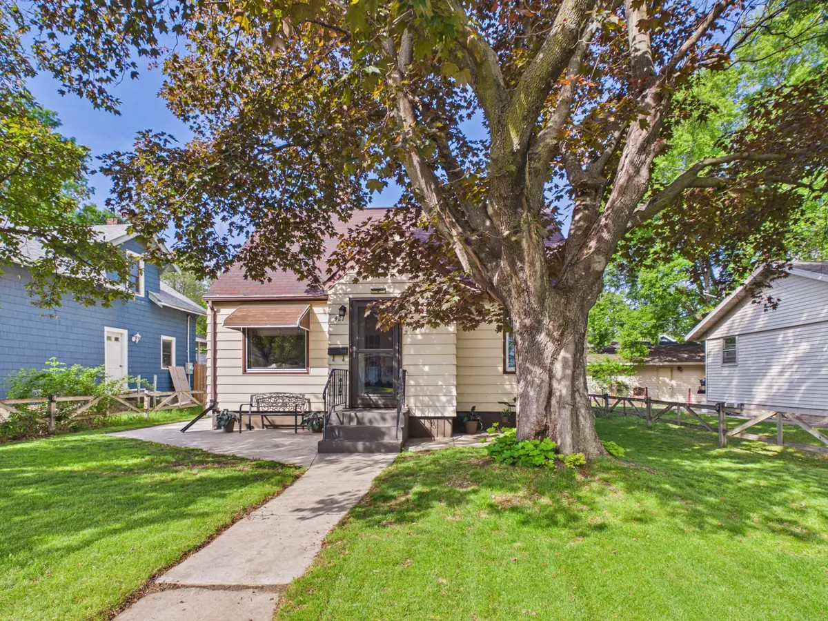 421 Raymond Avenue Ne, Saint Cloud, MN 56304 - #1