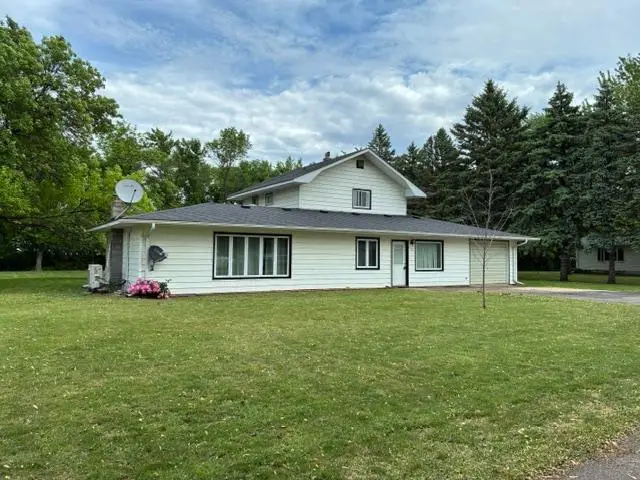 1121 W 6th Street, Graceville, MN 56240 - #1