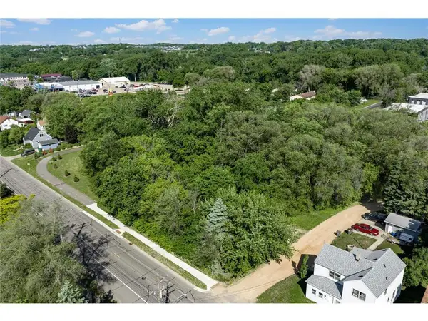 947 Stoughton Avenue, Chaska, MN 55318