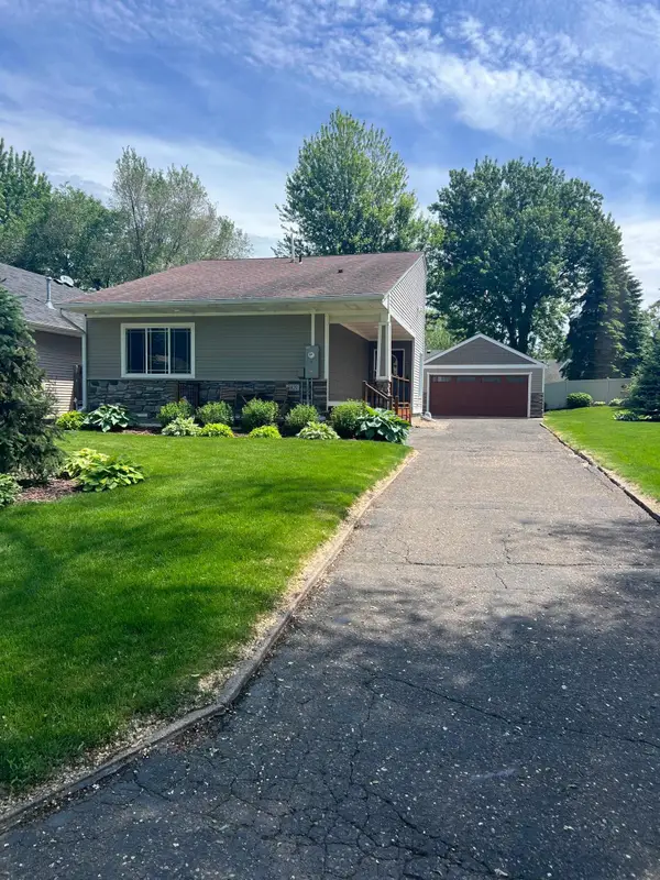 3929 Fordham Drive Ne, Saint Anthony, MN 55421