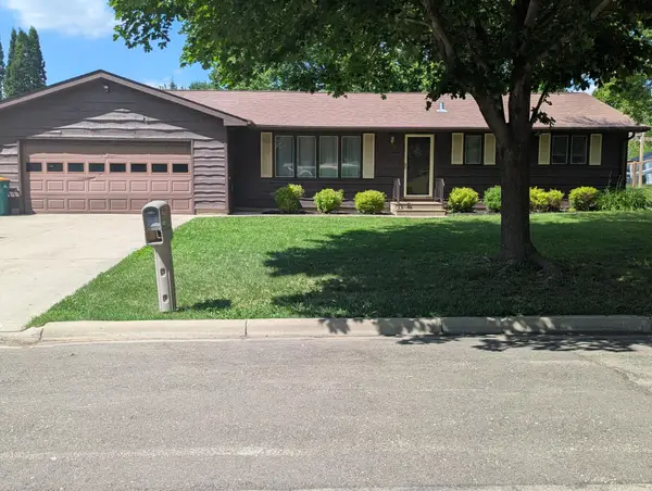1005 Skylark Lane, Albert Lea, MN 56007