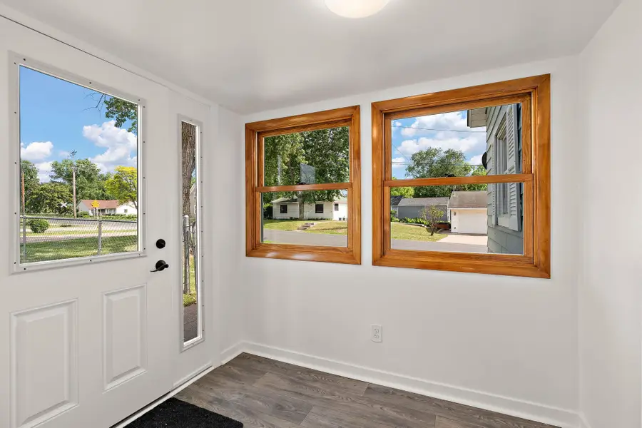 387 2nd Street S, Bayport, MN 55003 - #3