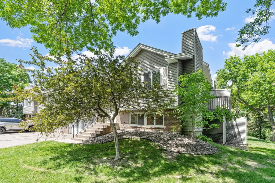 828 Sherwood Road, Shoreview, MN 55126 - #2