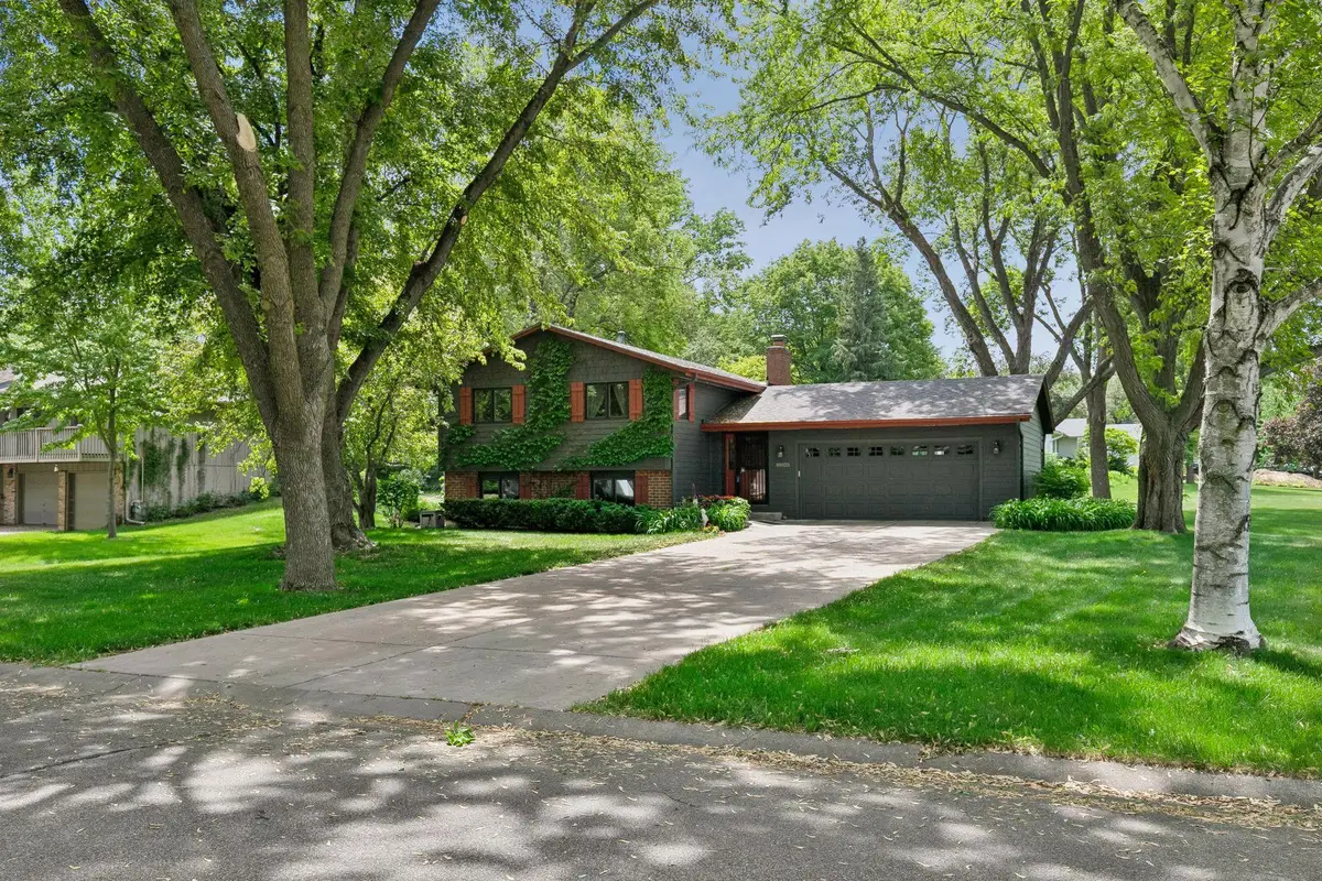 18025 33rd Avenue N, Plymouth, MN 55447 - #1